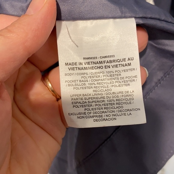 Nike Lightweight Rain Windbreaker Jacket EUC - Picture 11 of 16